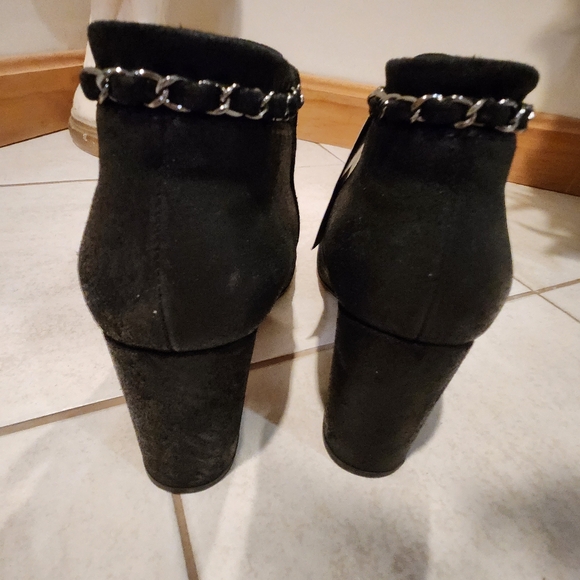 CHANEL Nubuck shimmer booties 41.5 / 9.5 U.S. - Picture 6 of 6
